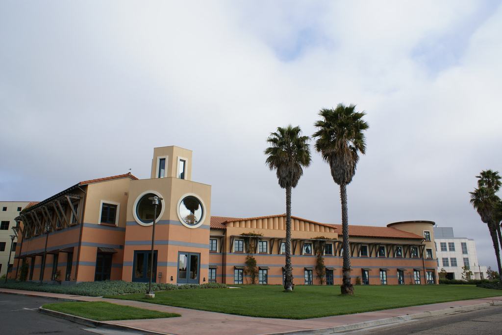 加州大学圣塔芭芭拉分校学校图片