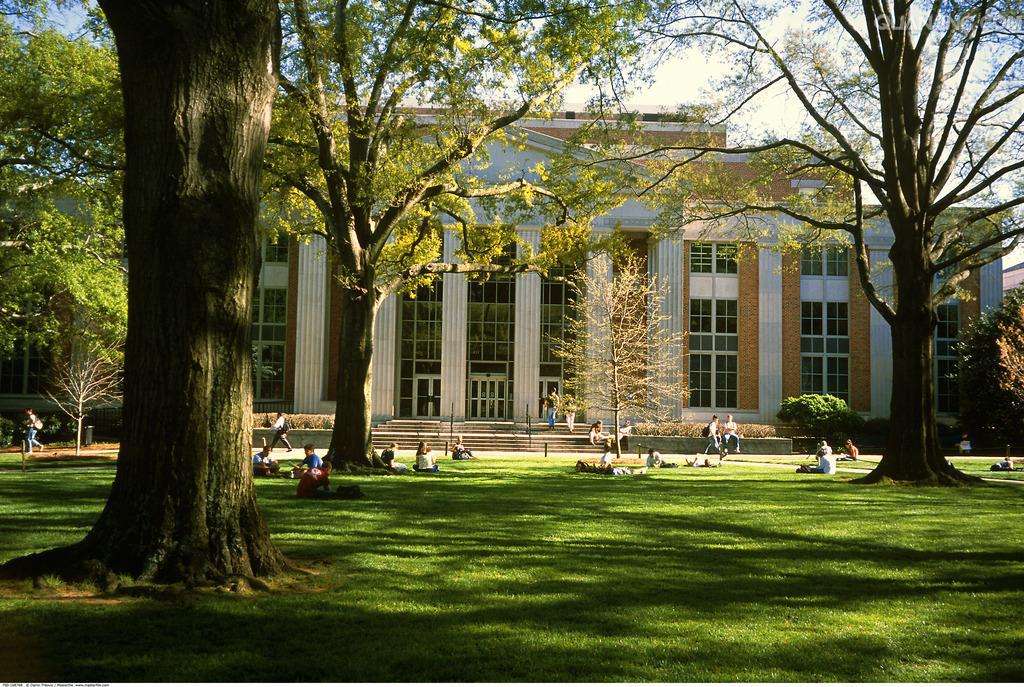 密歇根州立大学学校图片