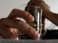 哈佛大學(xué) | 酒精、睡眠和政治