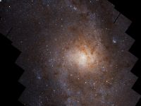 華盛頓大學(xué) | 新舊恒星為三角座星系描繪了截然不同的畫(huà)面