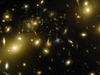 德克薩斯大學(xué)奧斯丁分校 | 向右滑動以識別一個新的星系