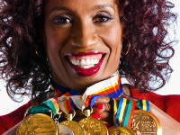 伊利诺伊大学香槟分校 | 杰基·乔伊纳-克西 (Jackie Joyner-Kersee) 被任命为 2023 年毕业典礼演讲人