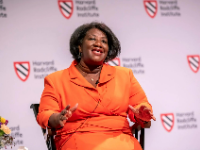 哈佛大学 | 这里有一个激进的建议:停止简化黑人女性