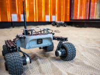 阿德莱德大学 | 东京太空爱好者远程控制阿德莱德漫游者