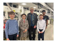 诺丁汉大学 | 对化学迷来说，圣诞节来得早，因为他们拜访了YouTube英雄