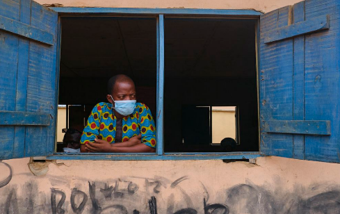 加州大学洛杉矶分校 | 在全球范围内，那些具有“传统”价值观的人更严格地遵守 COVID 预防措施