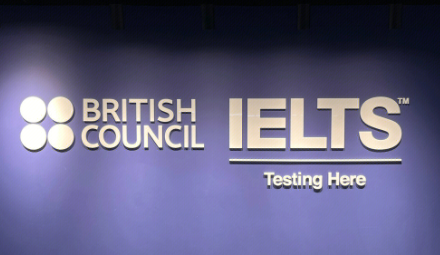 雅思虐我千百遍，我就换个方向卷！申请留学，没有雅思照样拿offer！