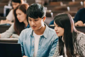 港新名校集体下场抢人！晚申党真能捡漏，还是沦为陪跑？